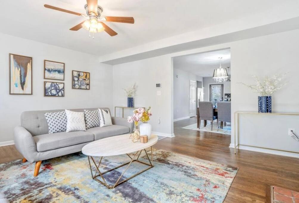 3 Bedroom With A Fire Pit And Hot Tub *